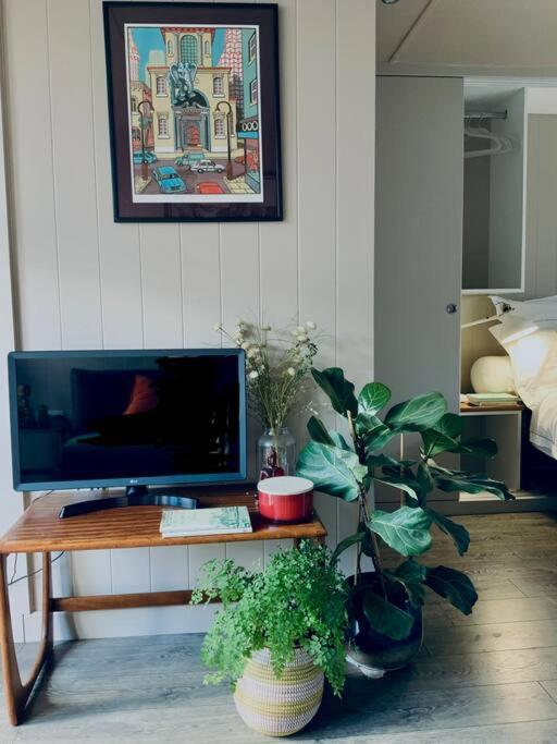 Cabin Retreat In The Heart Of Warwick. Уорик Экстерьер фото